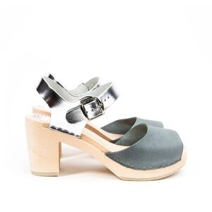 Lili And Lala Handmade Stockholm Sweden Visby Silver Gray Leather Strap Clogs